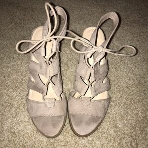 Simply Vera Wang Strappy Heel